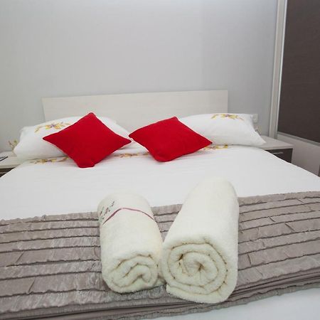 Lara Apartments 마카르스카 객실 사진