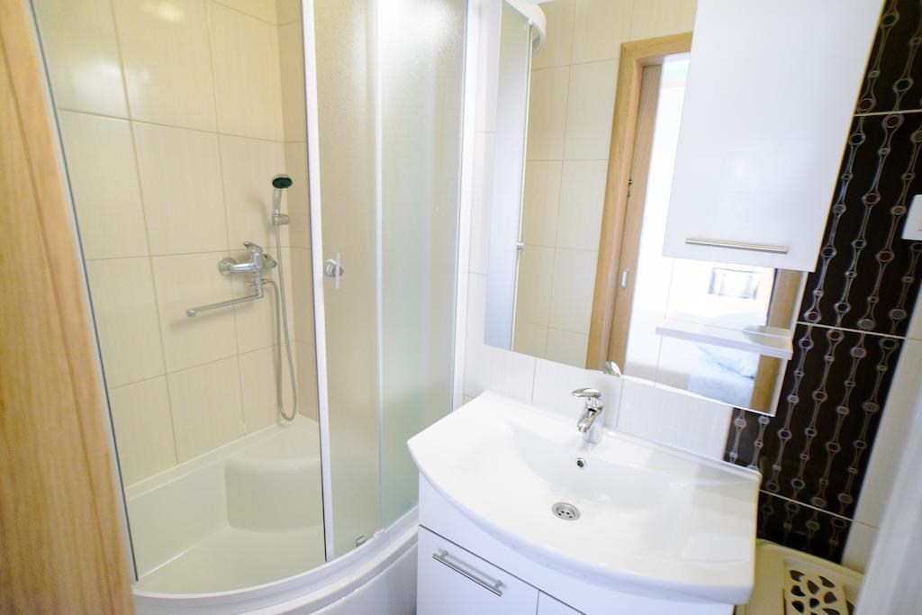 Lara Apartments 마카르스카 객실 사진