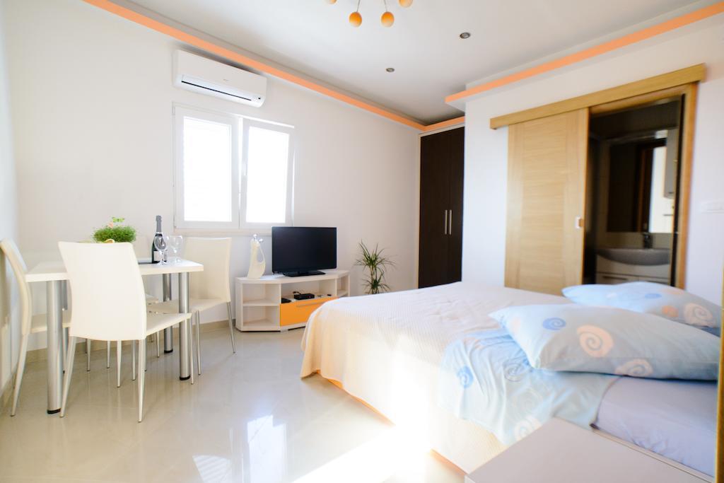 Lara Apartments 마카르스카 객실 사진